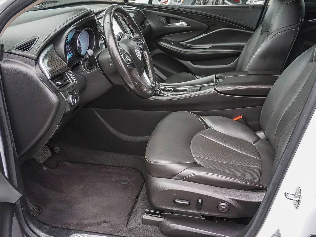Used 2017 White Buick Essence image 18
