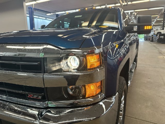 Used 2019 DEEP OCEAN BLUE METALLIC Chevrolet LT image 56