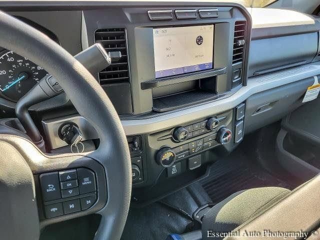 New 2023 White Ford XLT image 33
