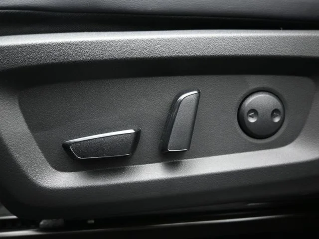 New 2026 Gray Mitsubishi SE 1.5T 2WD image 9