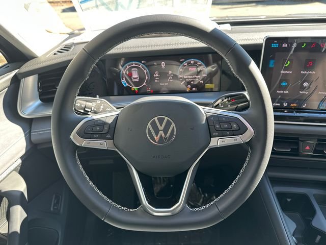 New 2026 Silver Volkswagen 2.0T SE image 24