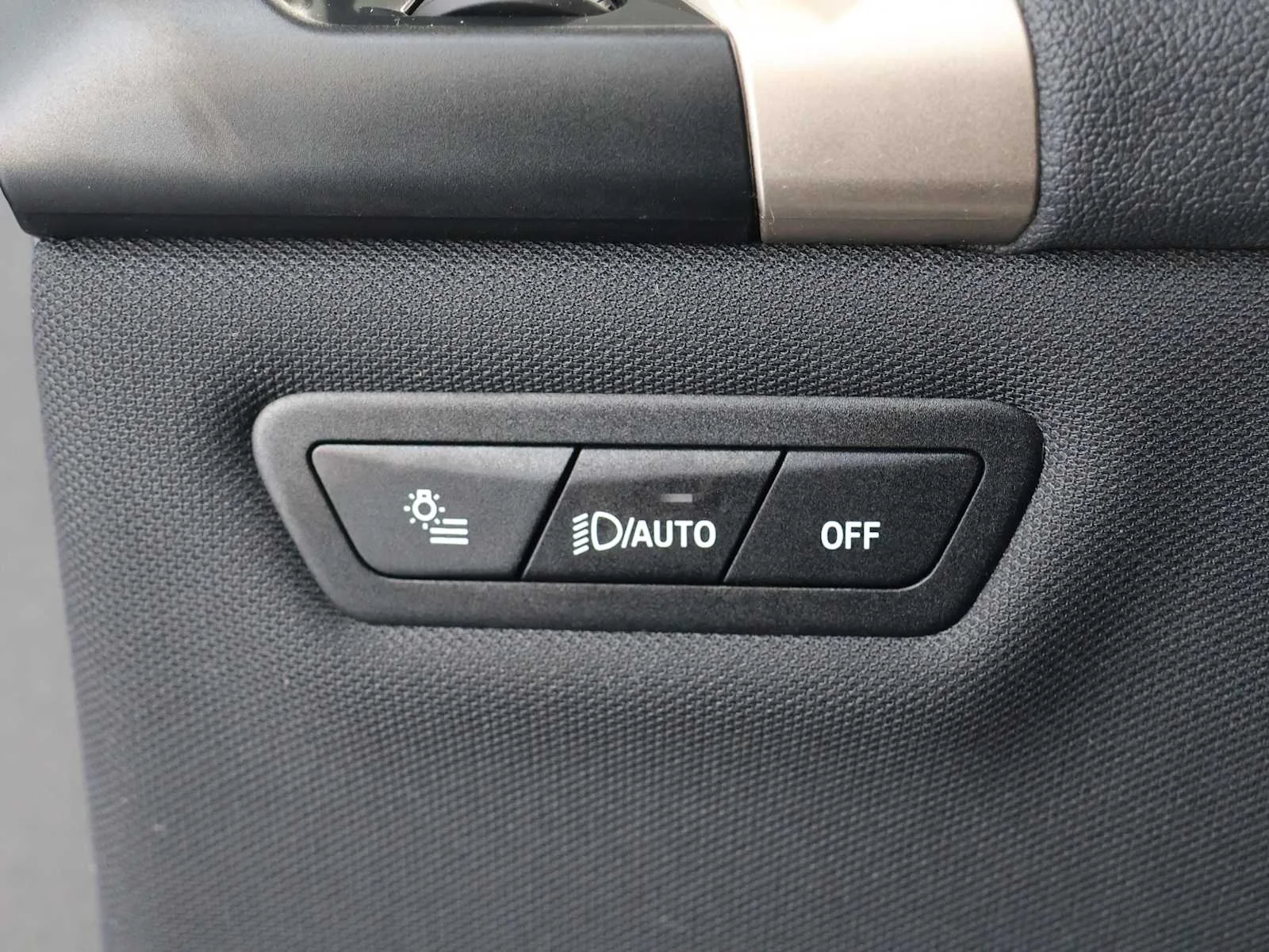 Used 2023 Black Sapphire Metallic BMW xDrive50 image 19