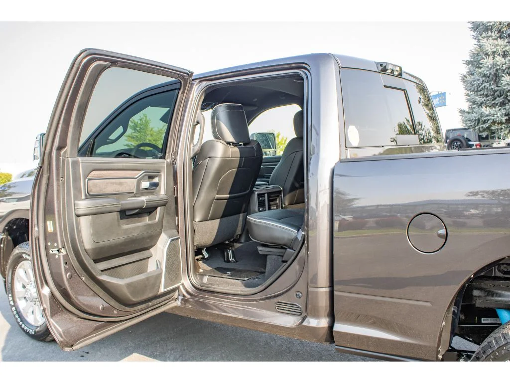 New 2026 Granite Crystal Metallic Clearcoat Ram Laramie image 13