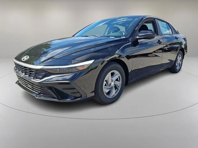 New 2026 Black Hyundai SE image 2