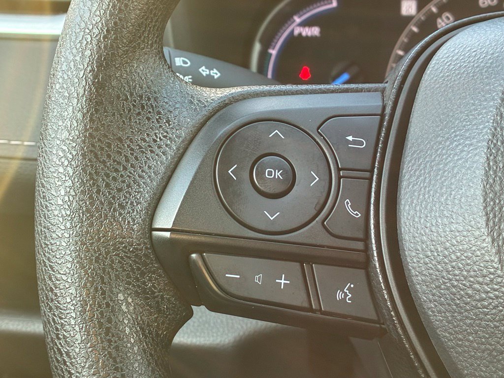 Used 2025 Silver Toyota LE image 20