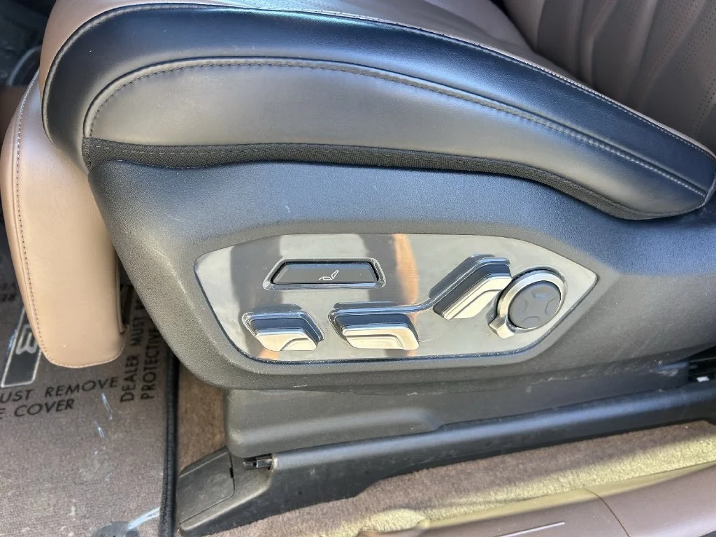 Used 2024 Ivory Kia GT-Line image 19