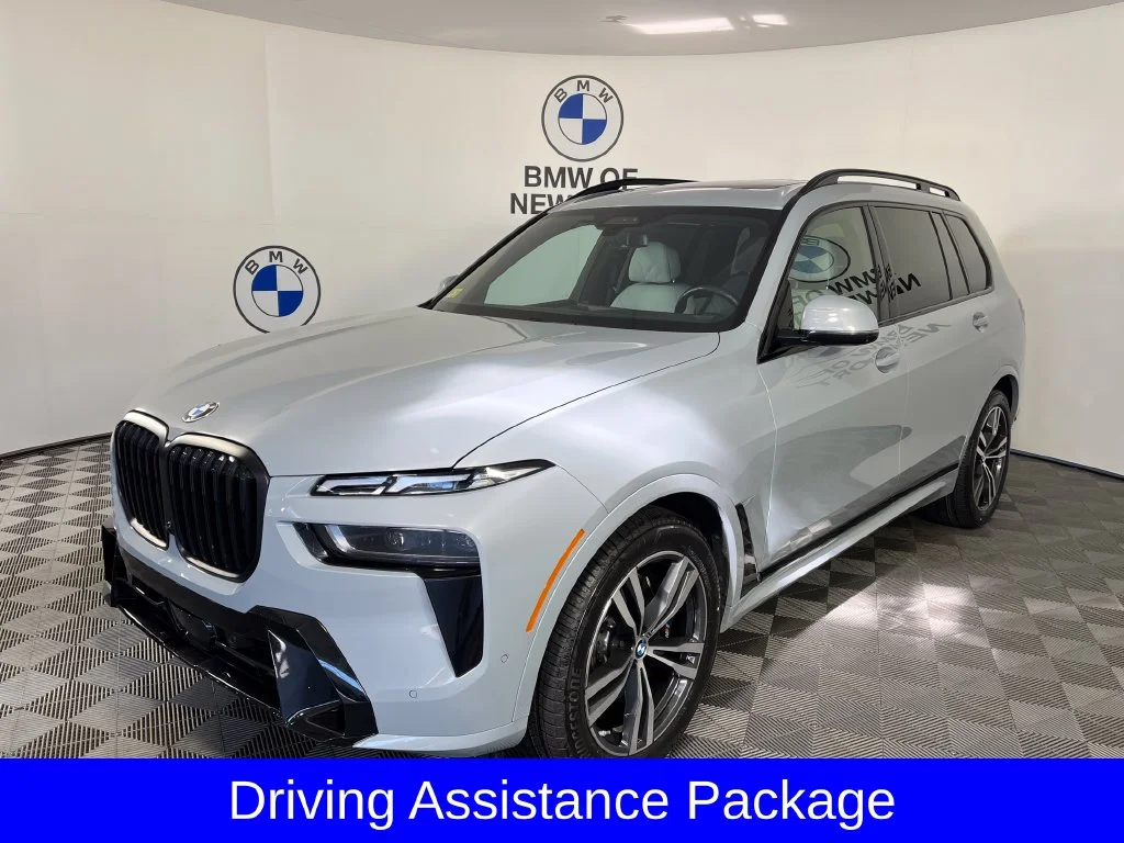 Used 2024 Gray Metallic BMW xDrive40i image 3