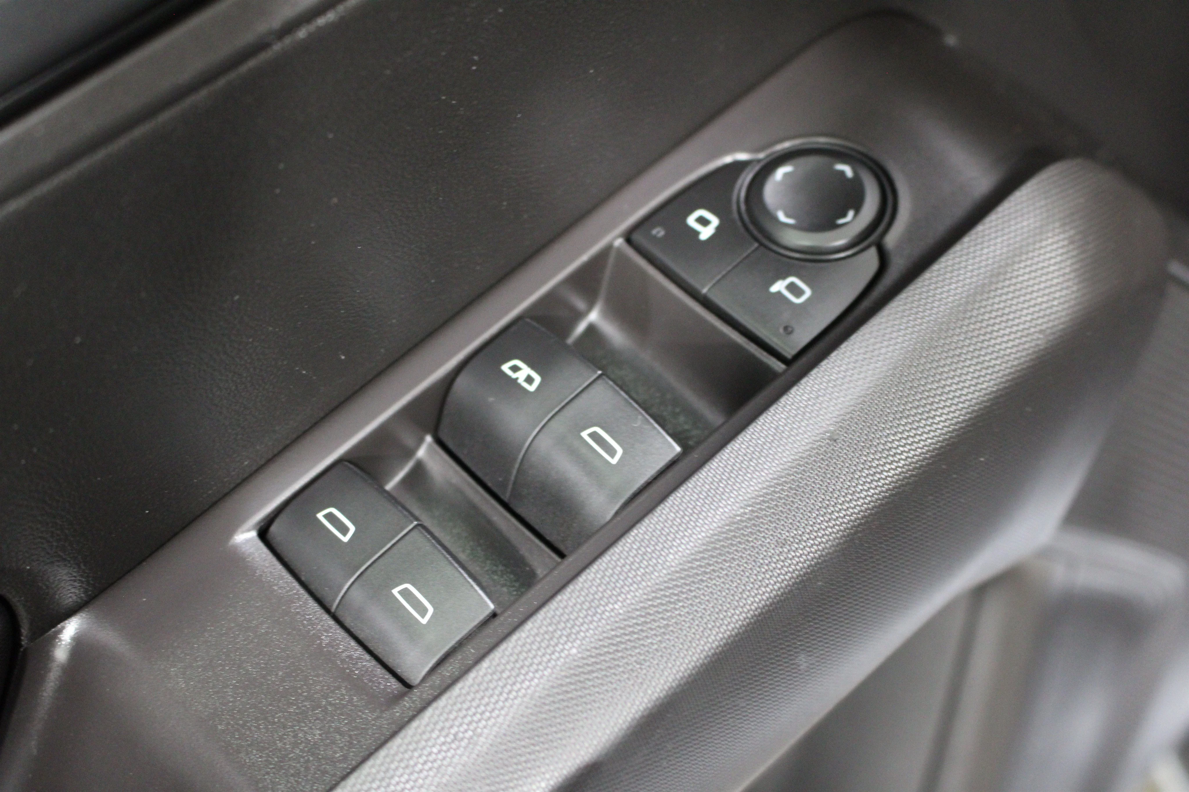 2025 Chevrolet Colorado Trail Boss - Photo 7