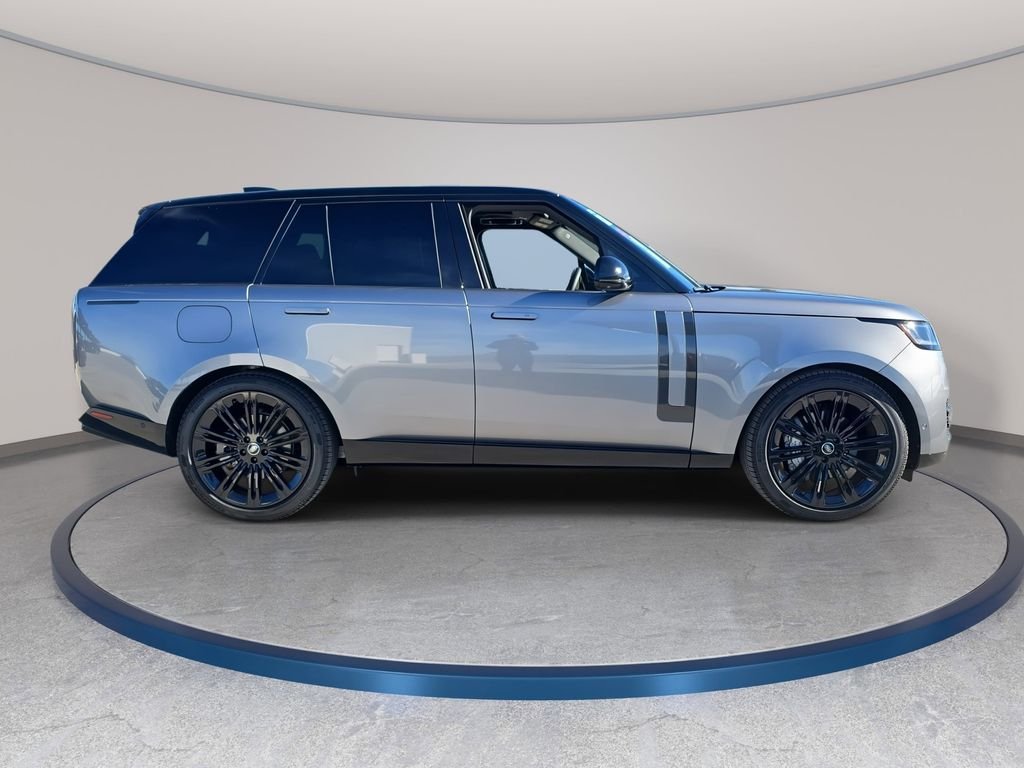 2025 Land Rover Range Rover SE - Photo 4