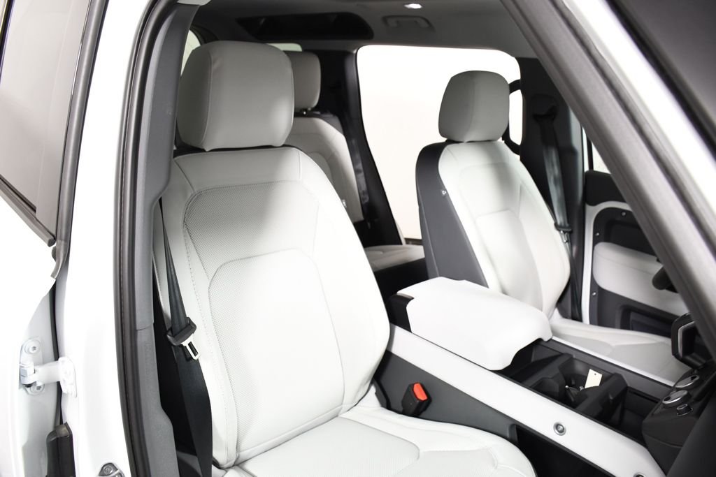 2026 Land Rover Defender S - Photo 20