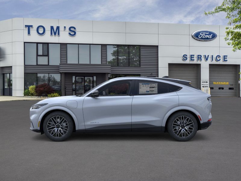 View vehicle photo 3