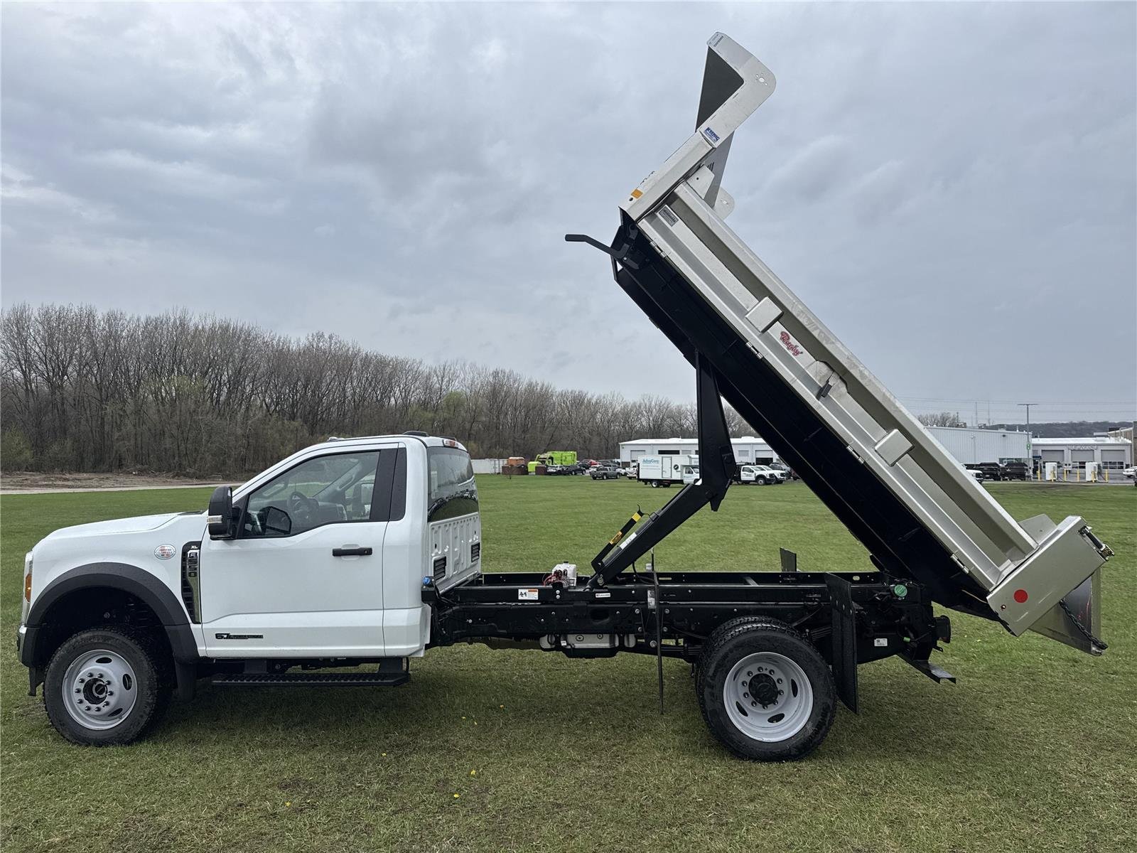 New 2026 Oxford White Ford F-550® XL image 9