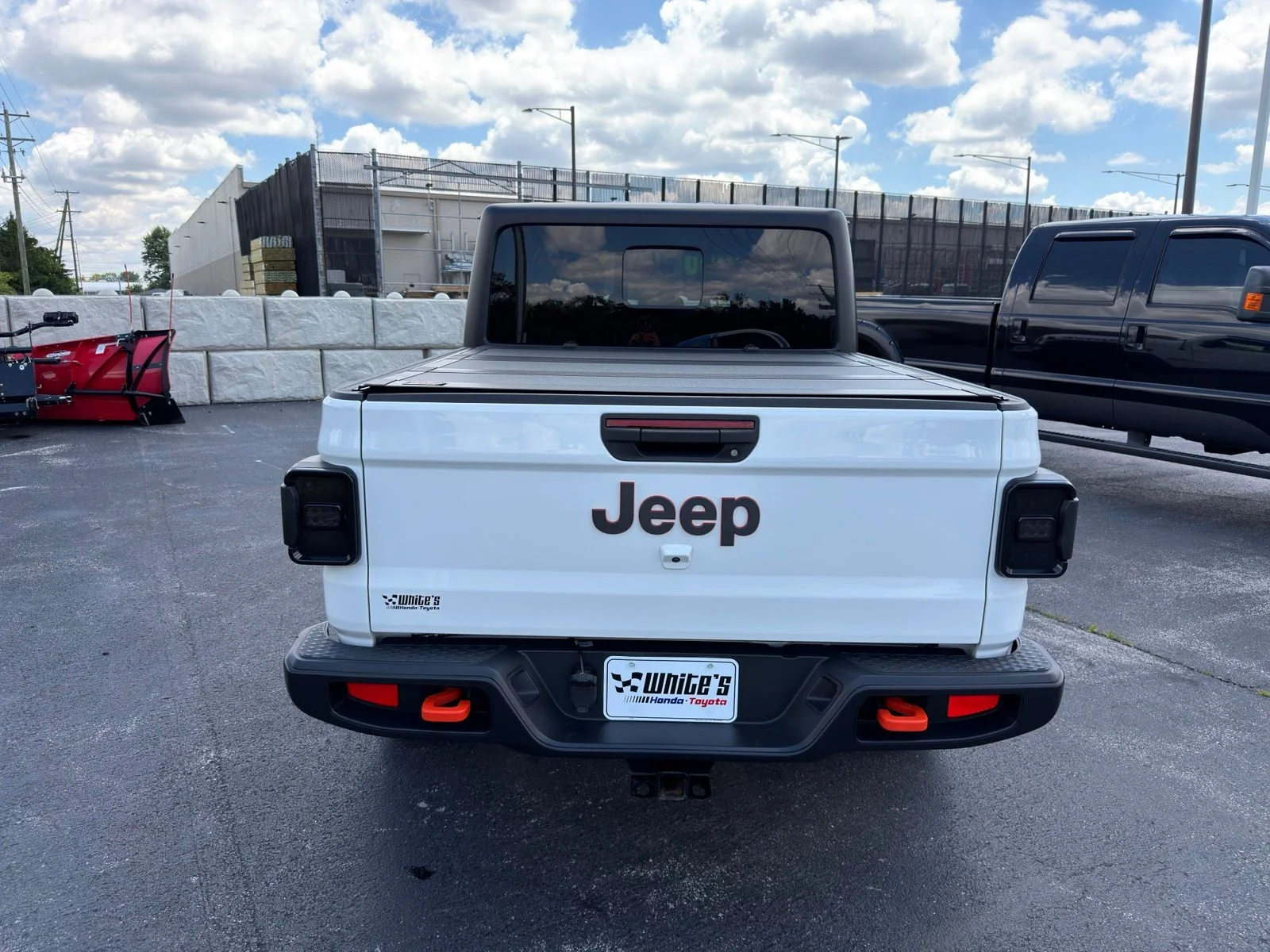 Used 2022 White Jeep Mojave image 6