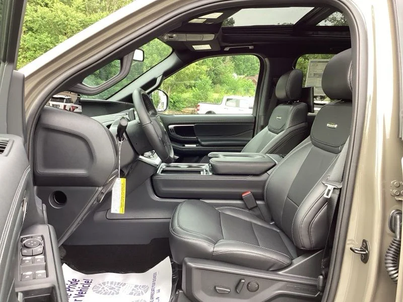 New 2026 Gray Ford Platinum image 21