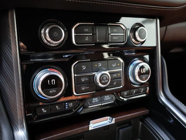 2024 GMC Yukon Denali Ultimate - Photo 34