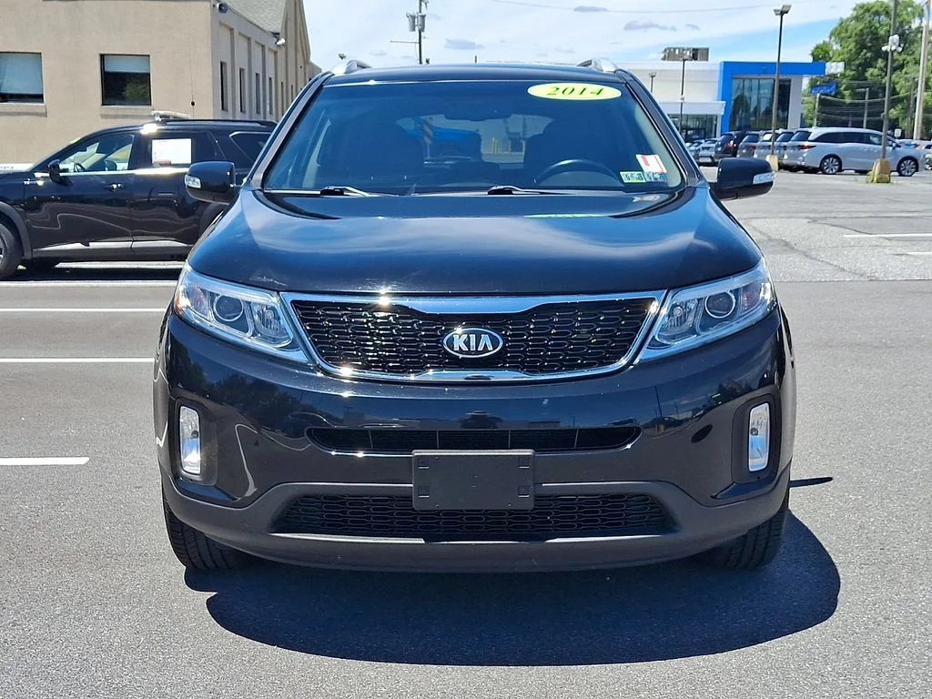 Used 2014 Kia Sorento LX with VIN 5XYKTCA69EG527203 for sale in Lebanon, PA
