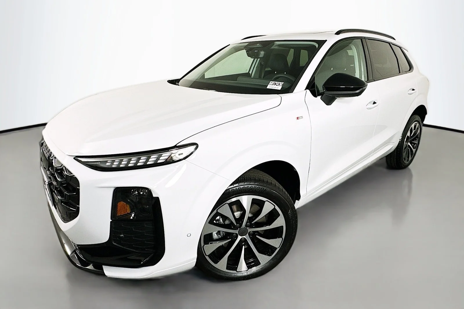 2026 Audi Q3 S line quattro's photo