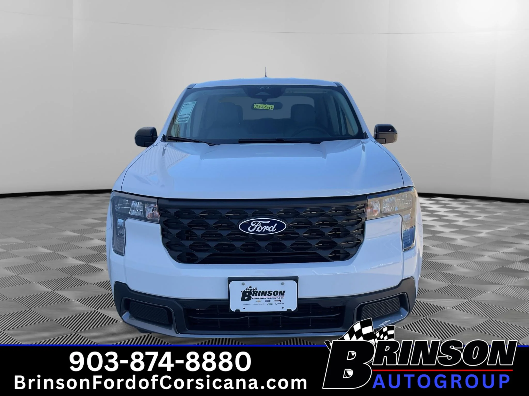 New 2026 Oxford White Ford XLT image 2