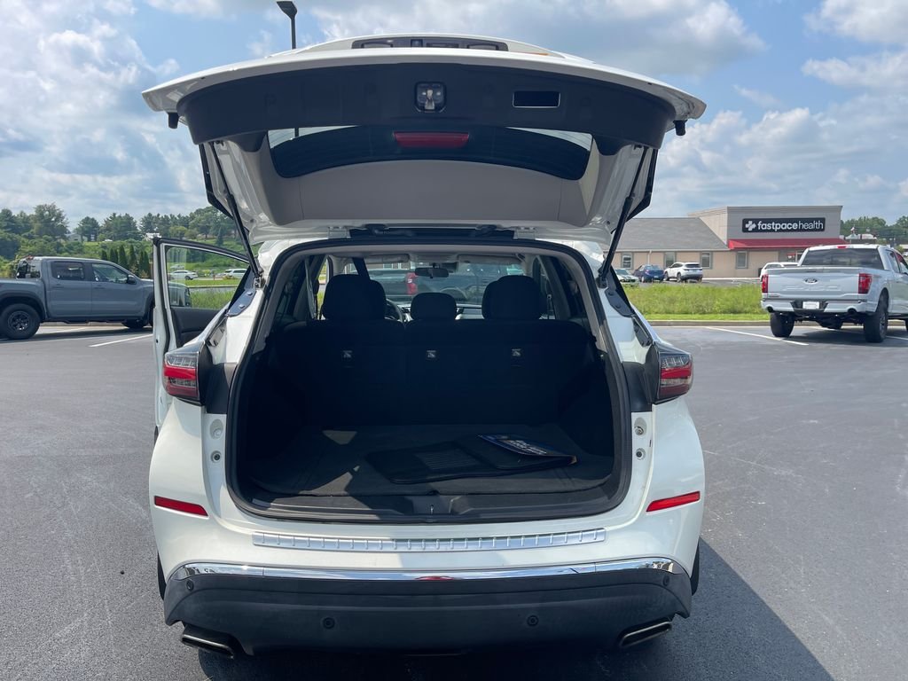 Used 2020 White Nissan S image 9