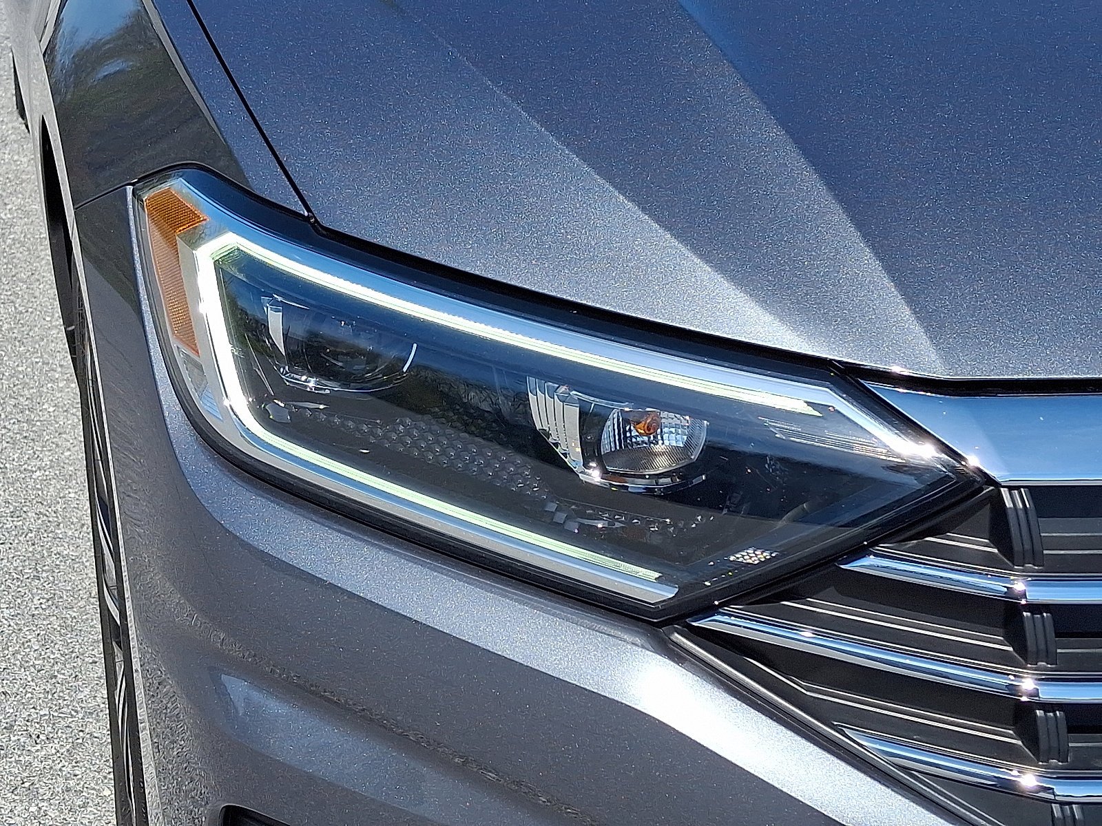 Used 2020 Platinum Gray Metallic Volkswagen SEL image 10