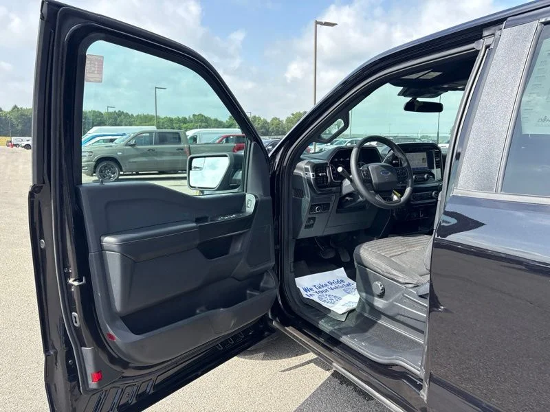 Used 2023 Black Ford XL image 16
