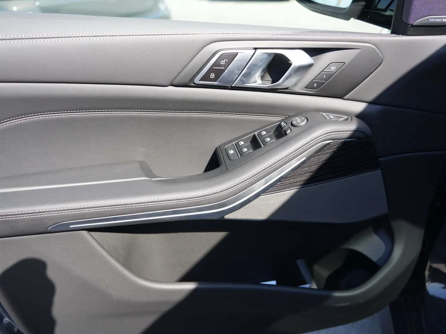 New 2026 Dravit Grey Metallic BMW xDrive40i image 12