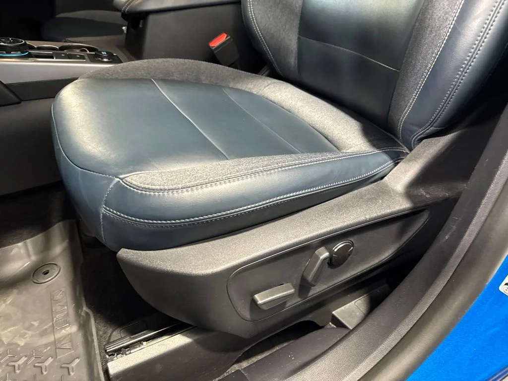 Used 2022 Blue Ford Outer Banks image 34