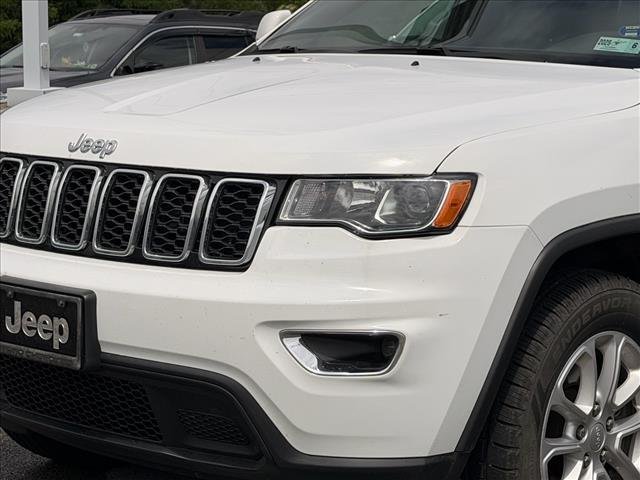 Used 2021 Bright White Clearcoat Jeep Laredo E image 4