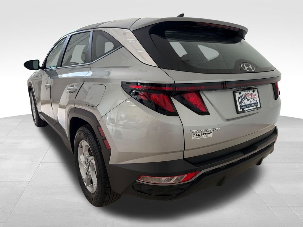 Used 2024 Shimmering Silver Hyundai SE image 5