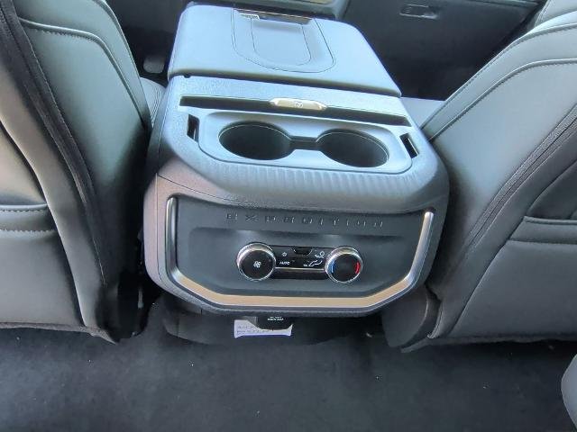 New 2027 Glacier Gray Metallic Tri-Coat Ford Active image 87