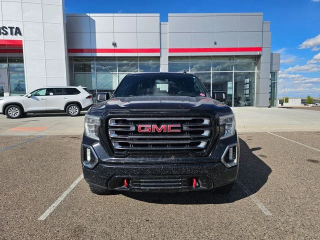 Used 2022  GMC AT4 image 2