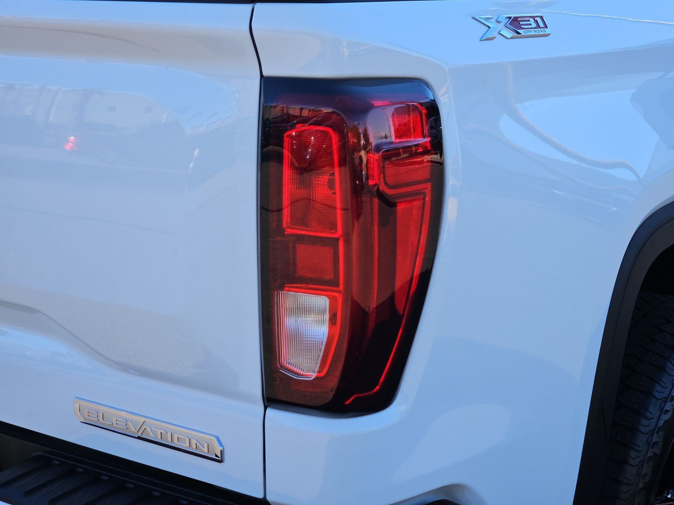 2024 GMC Sierra 1500 Elevation - Photo 11