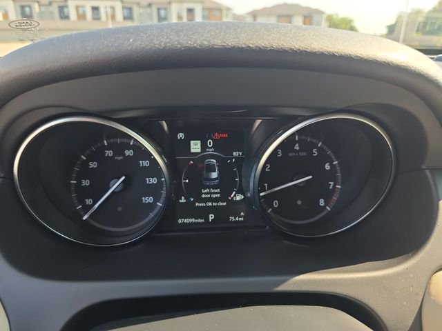 Used 2018 Fuji White Land Rover HSE image 22