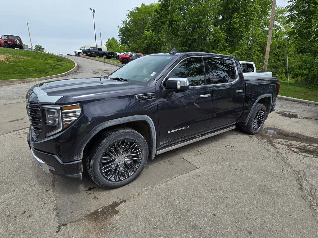 Used 2022 GMC Sierra 1500 Denali Denali Ultimate with VIN 1GTUUHELXNZ556939 for sale in Kansas City