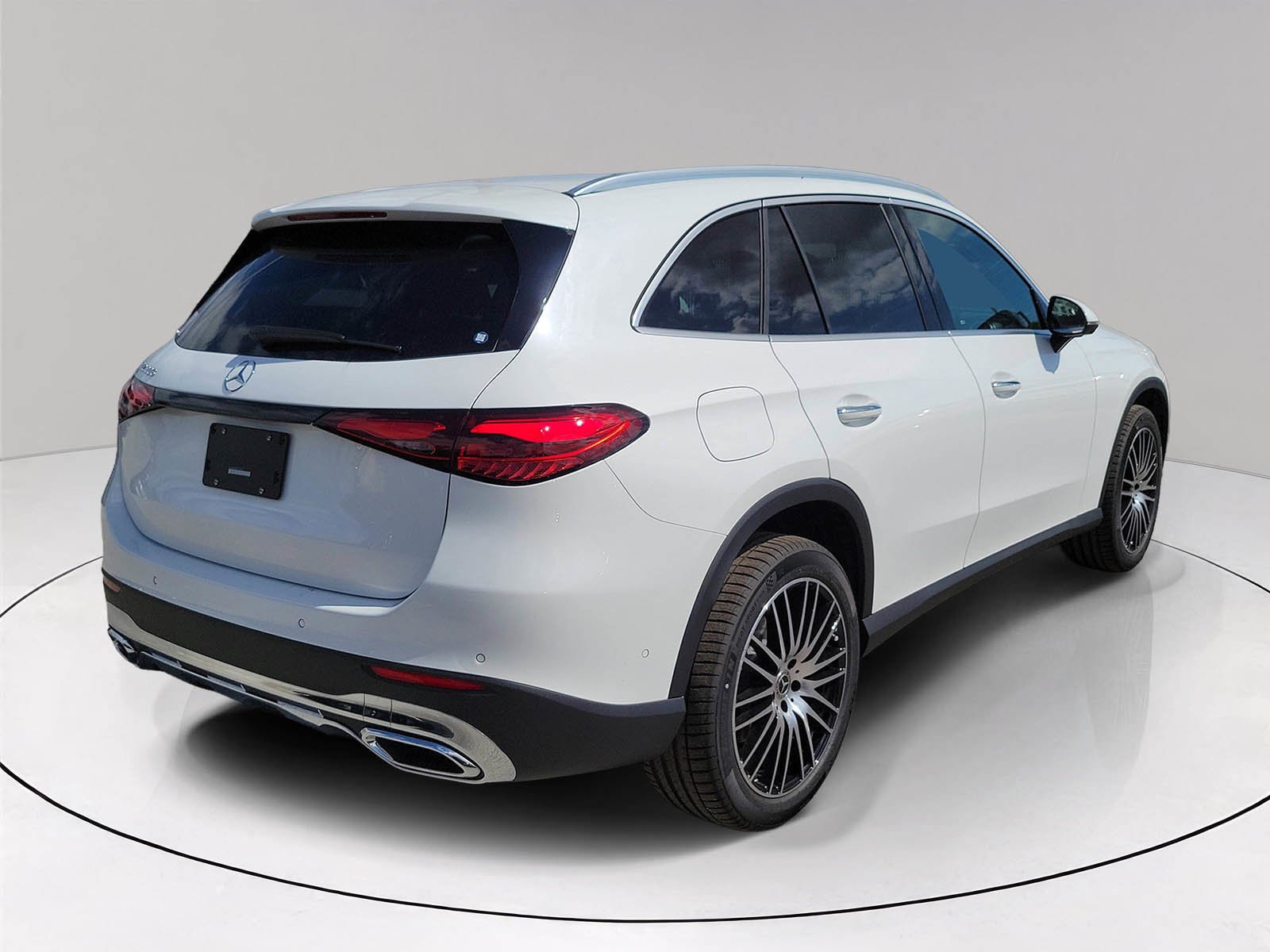 New 2026 MANUFAKTUR Moonlight White Metallic Mercedes-Benz GLC 300 image 34