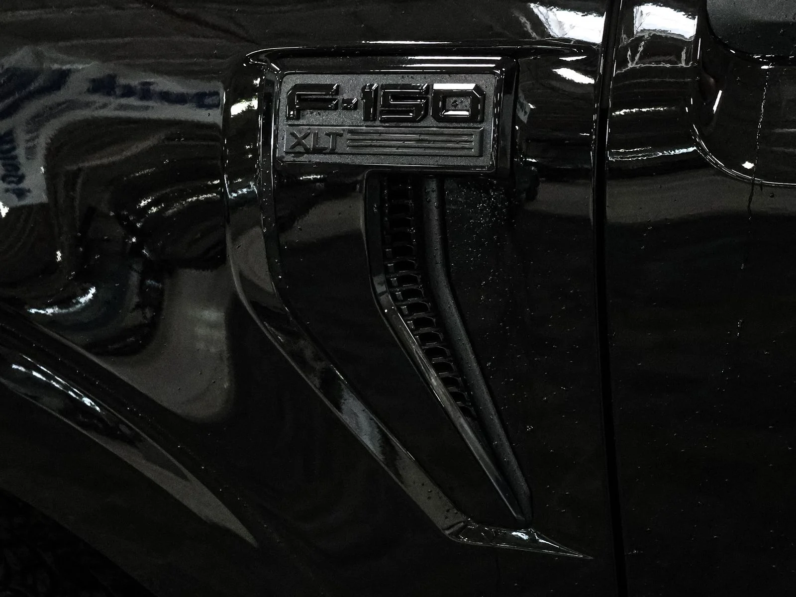 Used 2026 Agate Black Metallic Ford XLT image 20