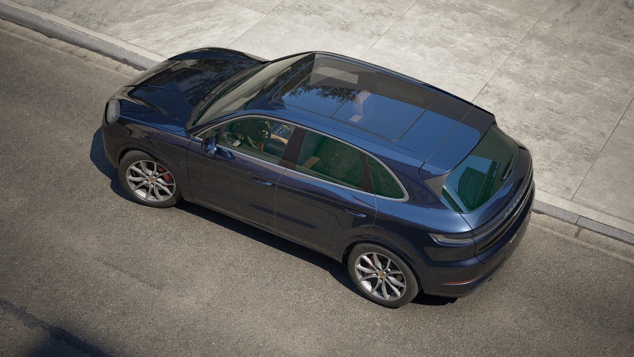 New 2027 Algarve Blue Metallic Porsche S image 4
