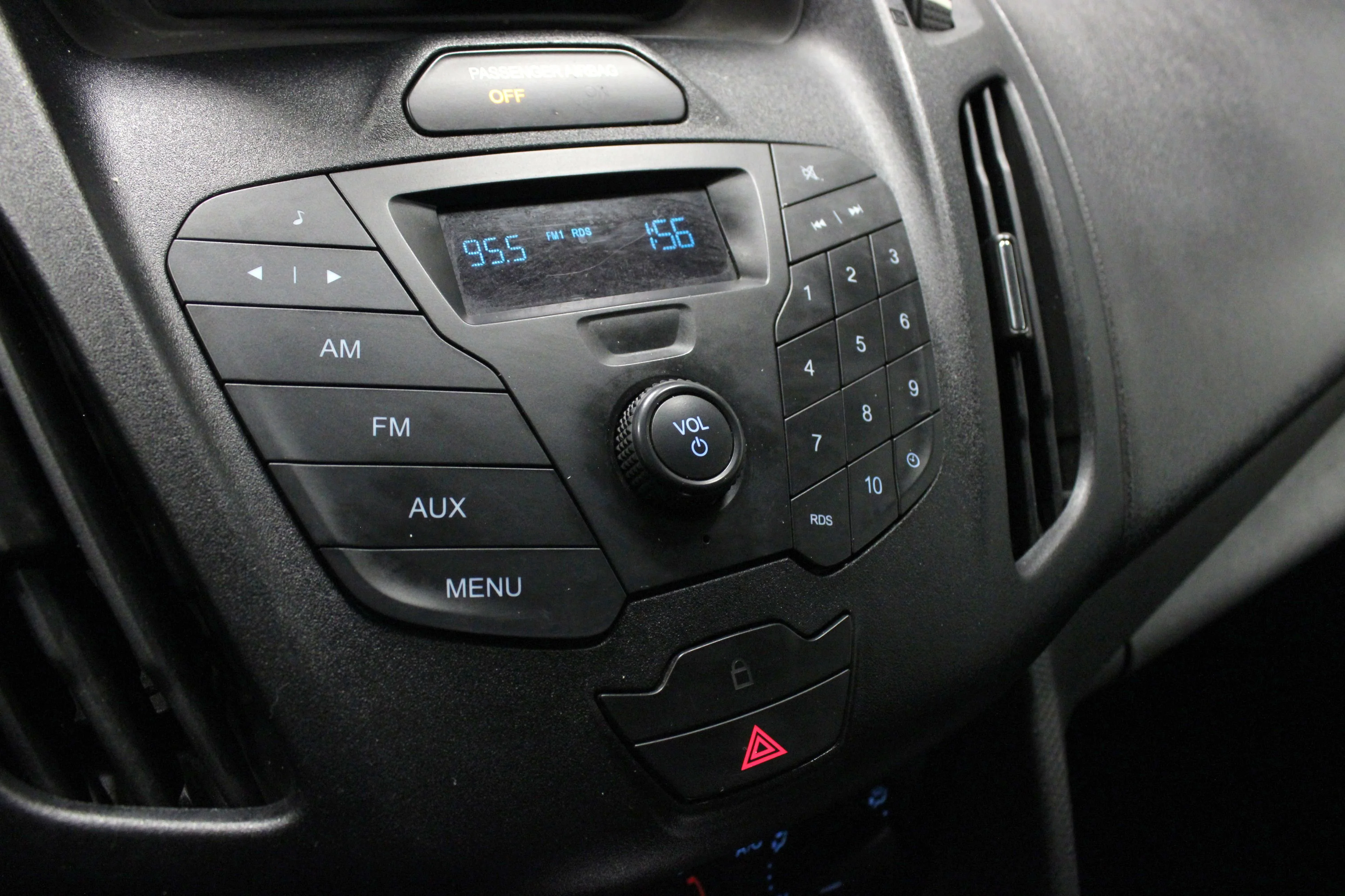 Used 2015 Frozen White Ford XL image 24