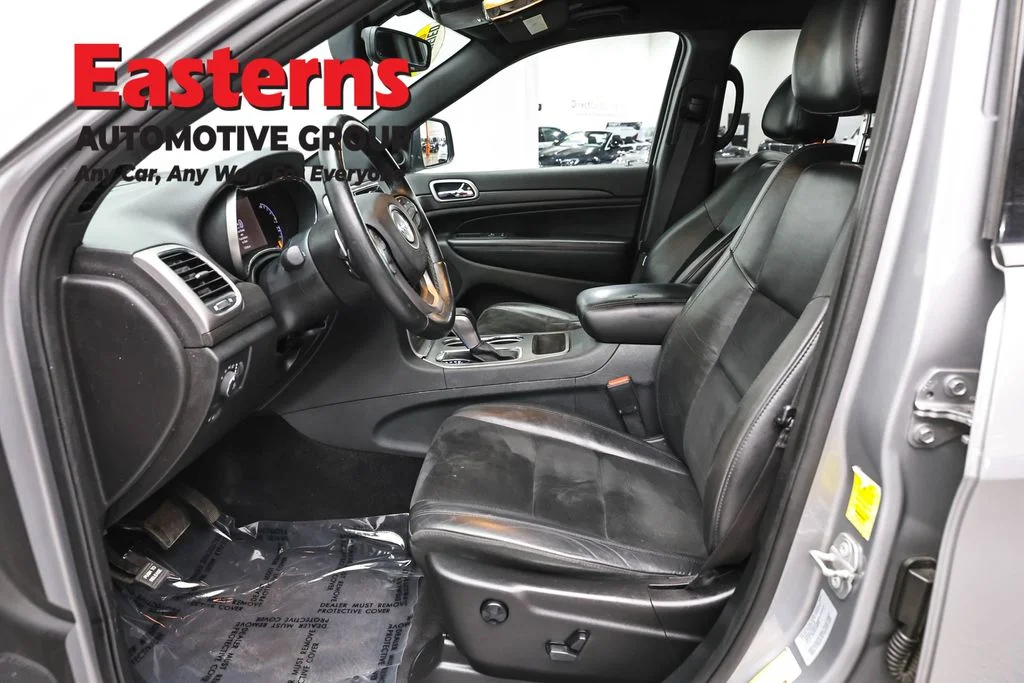Used 2017 Silver Jeep Altitude image 14