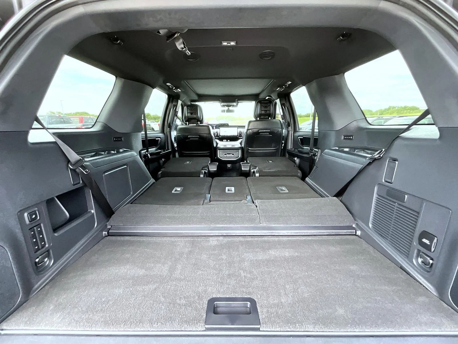 Used 2026 White Ford Platinum image 24