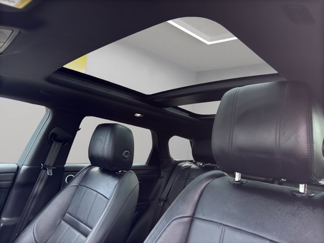 Used 2020 Black Land Rover S image 22