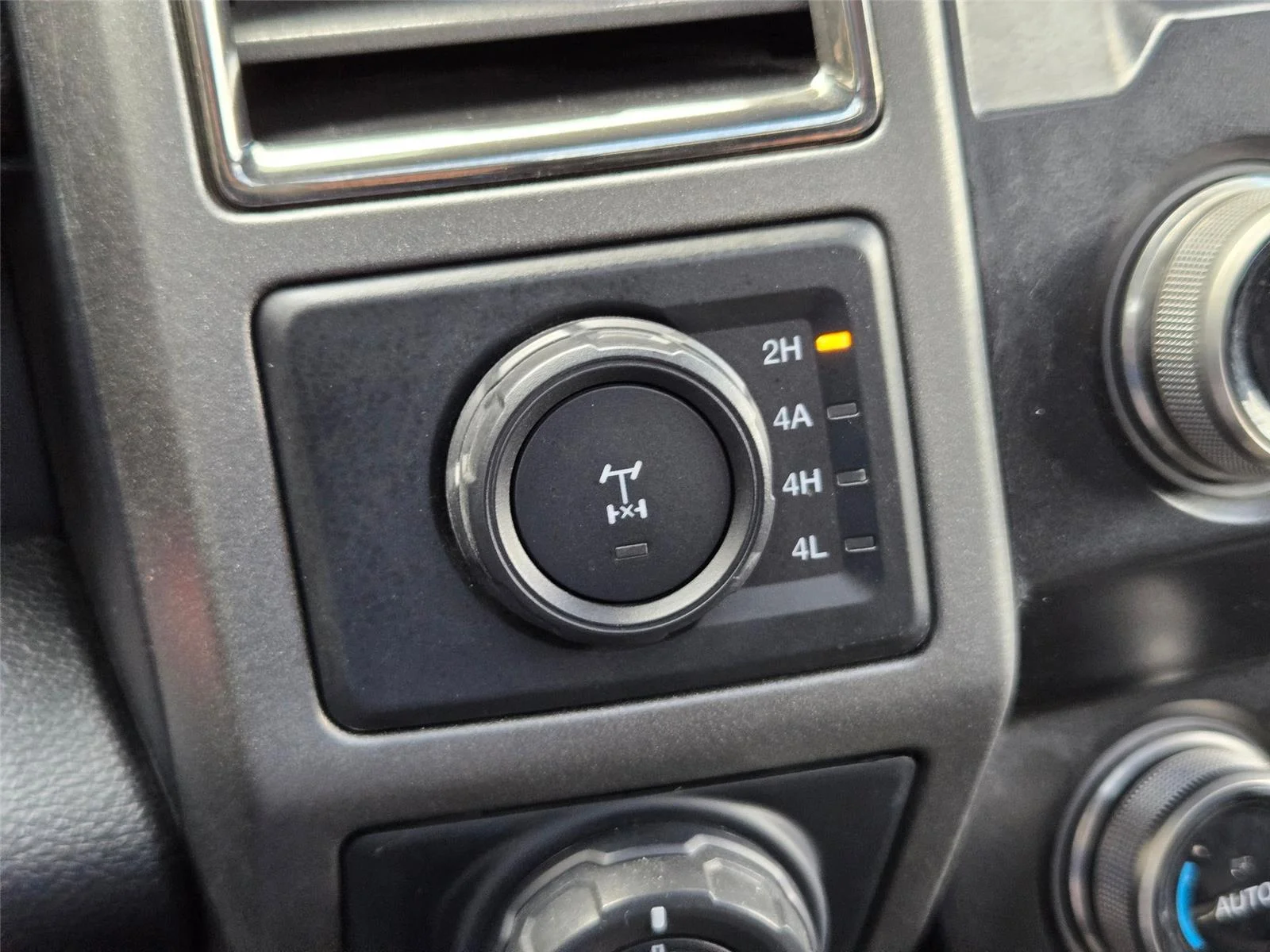 Used 2019 Magnetic Ford Raptor image 24