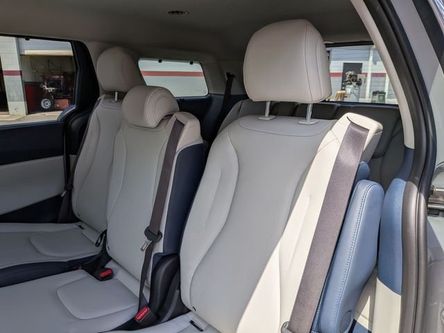 Certified Used 2025 White Kia EX image 27