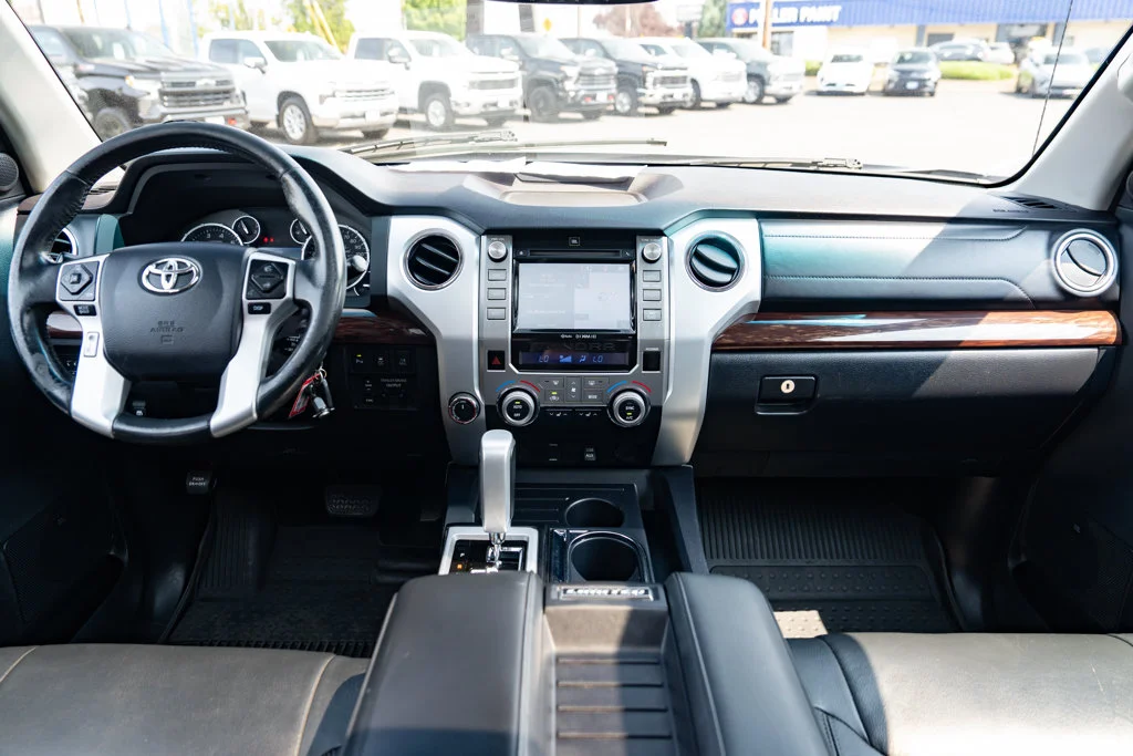Used 2016 Midnight Black Metallic Toyota Limited image 9
