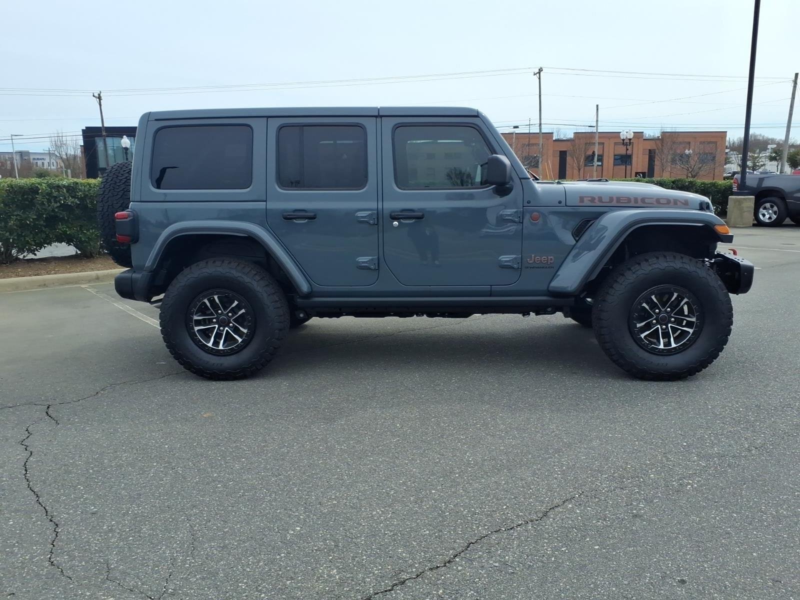 New 2026 Anvil Clear-Coat Exterior Paint Jeep Rubicon X image 10