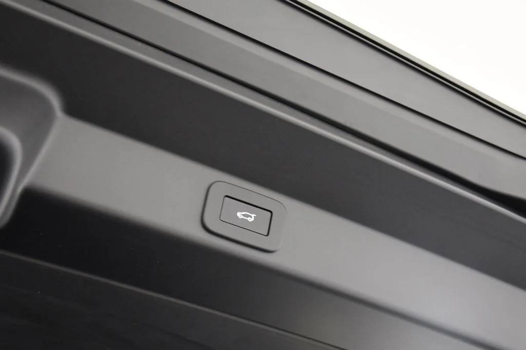 New 2025 Black Satin Land Rover SV Edition Two image 29