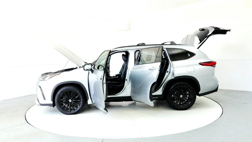 Used 2023 Silver Toyota XSE image 10