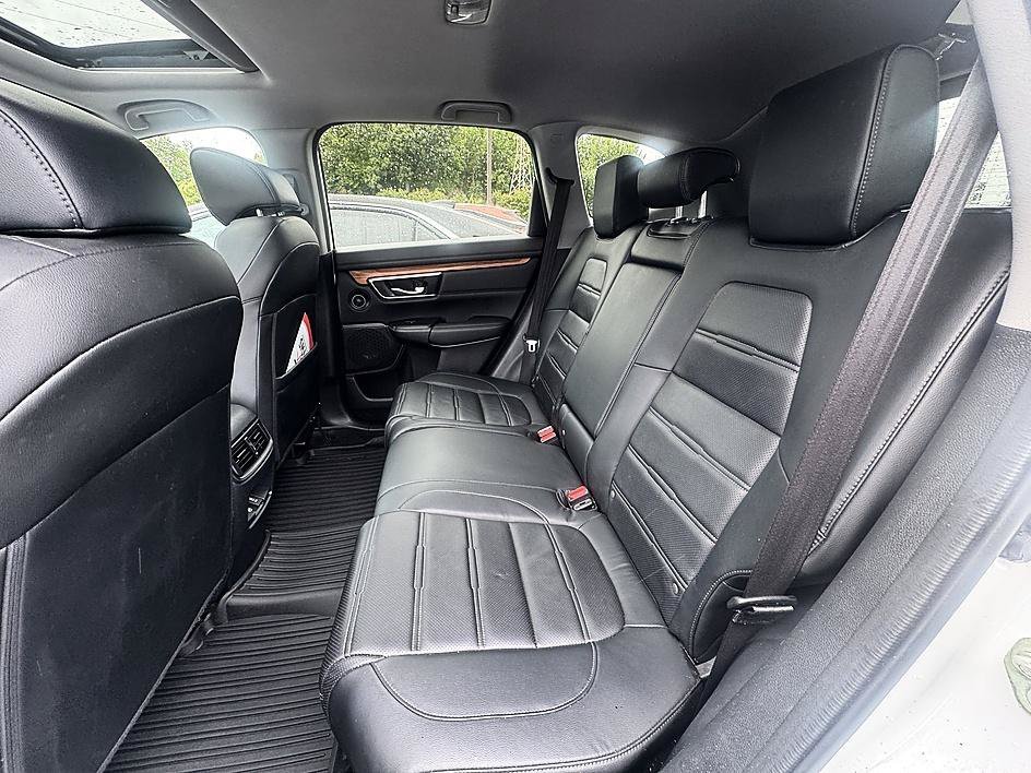 Used 2020 White Honda EX-L image 12