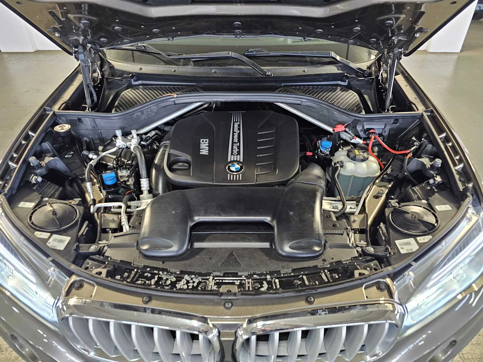 Used 2017  BMW xDrive35d image 9