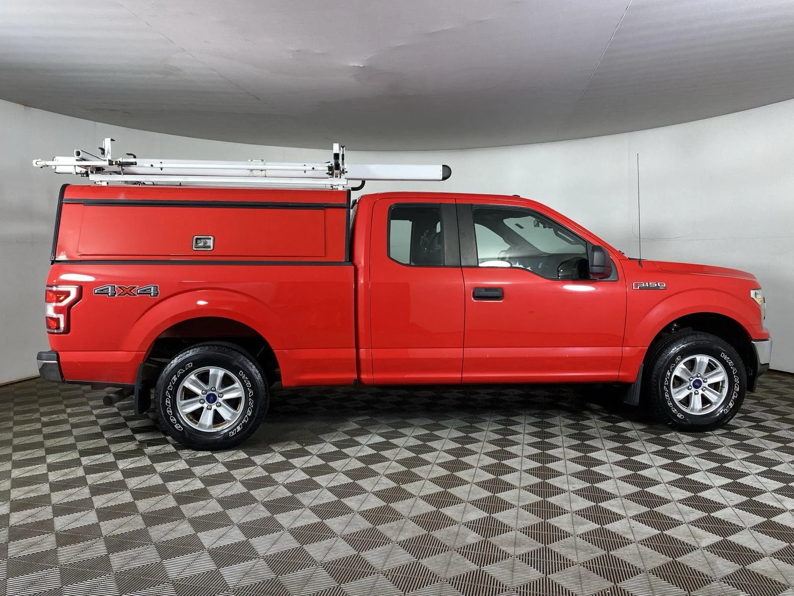 Used 2018 Race Red Ford XL image 8